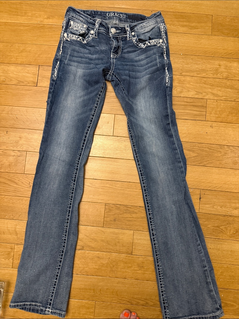 Grace in LA Women's Medium-Dark Blue Flare Jeans with Embroidered Pockets